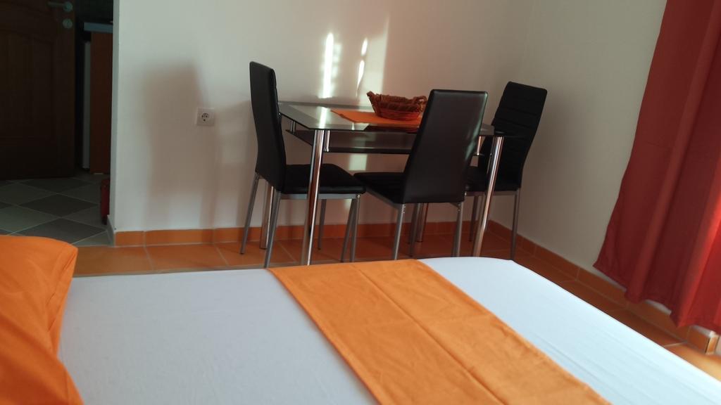 Apartments Aza Добра вода Стая снимка