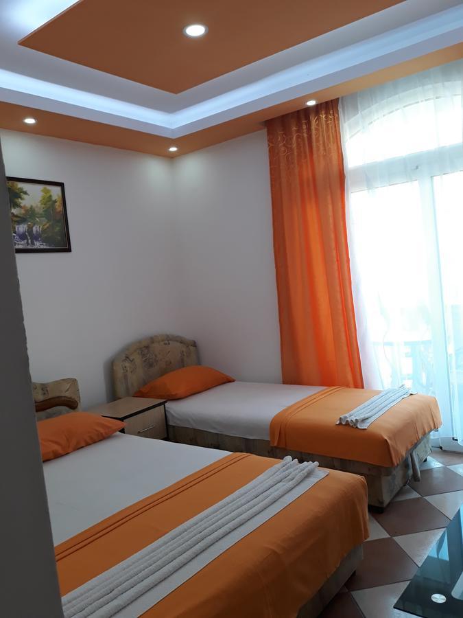 Apartments Aza Добра вода Екстериор снимка