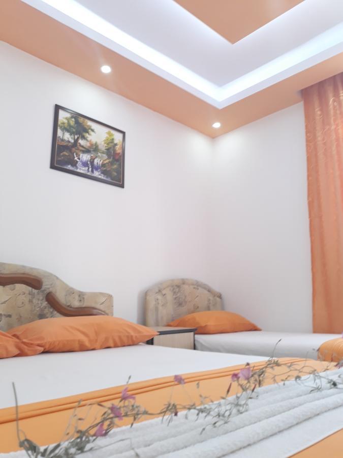 Apartments Aza Добра вода Екстериор снимка